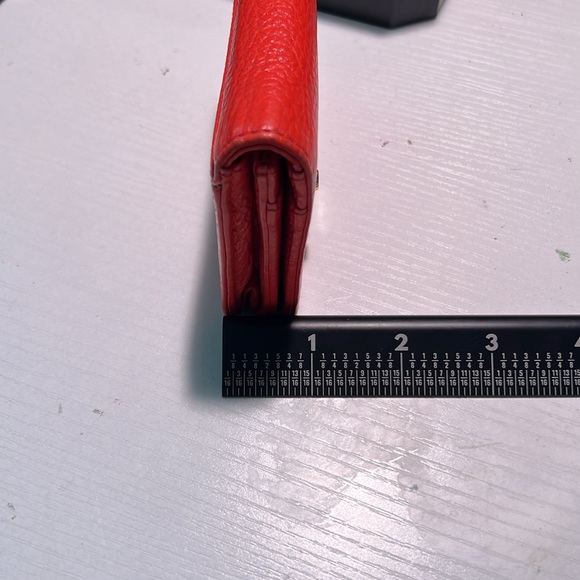 Orange/Salmon colored leather Tory Burch small wallet - Picture 11 of 11